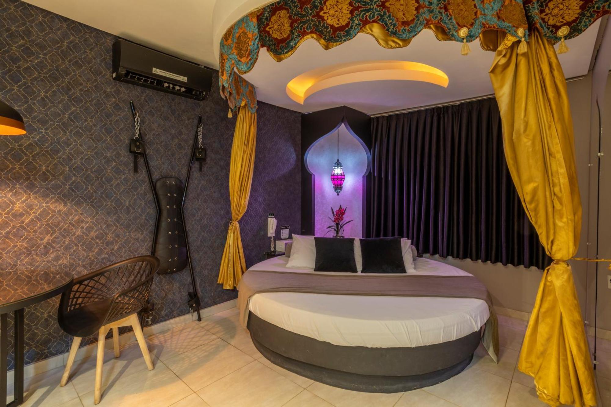 Hotel del amor Paradiso -