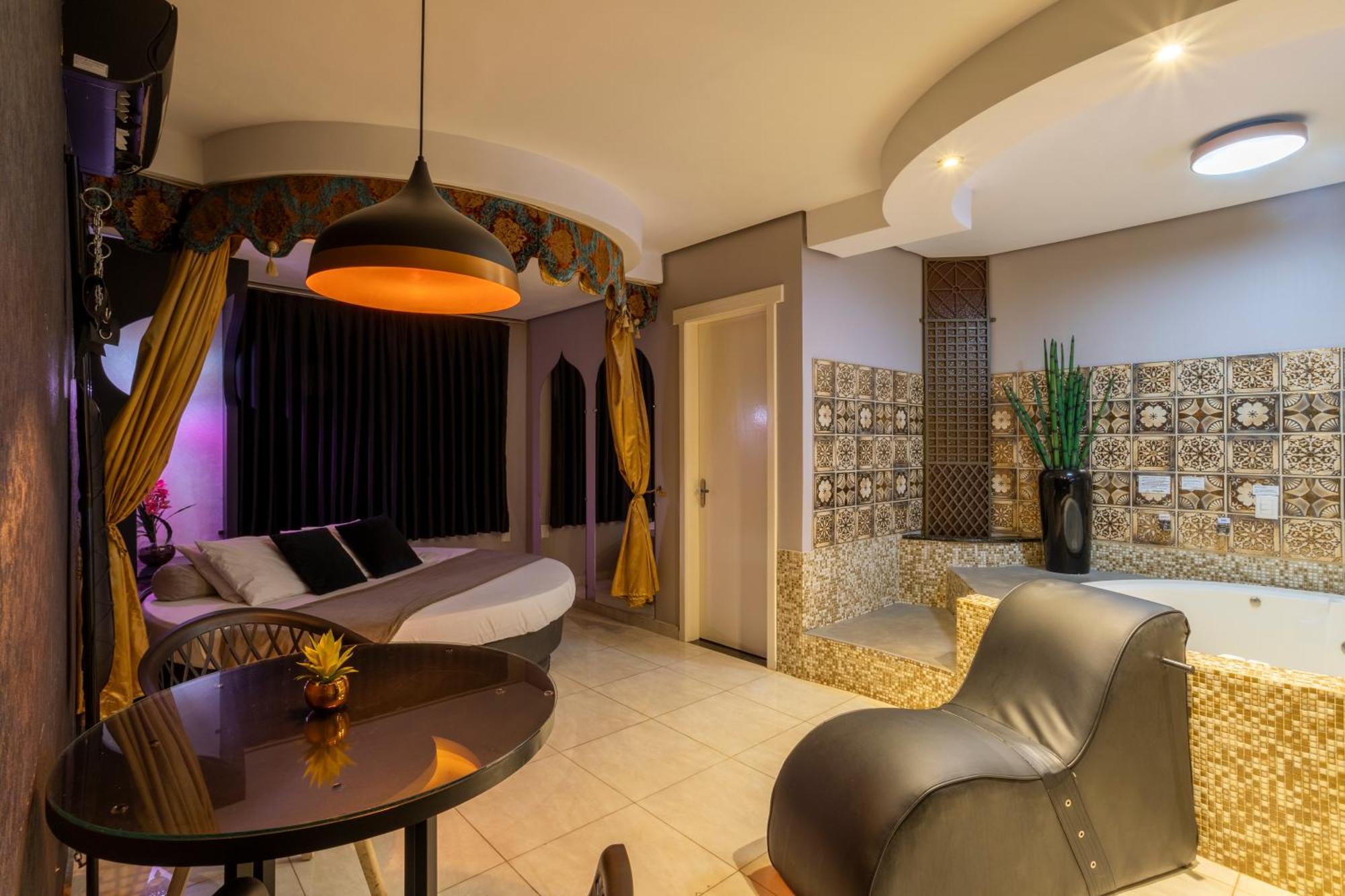 Paradiso - Hotel del amor *
